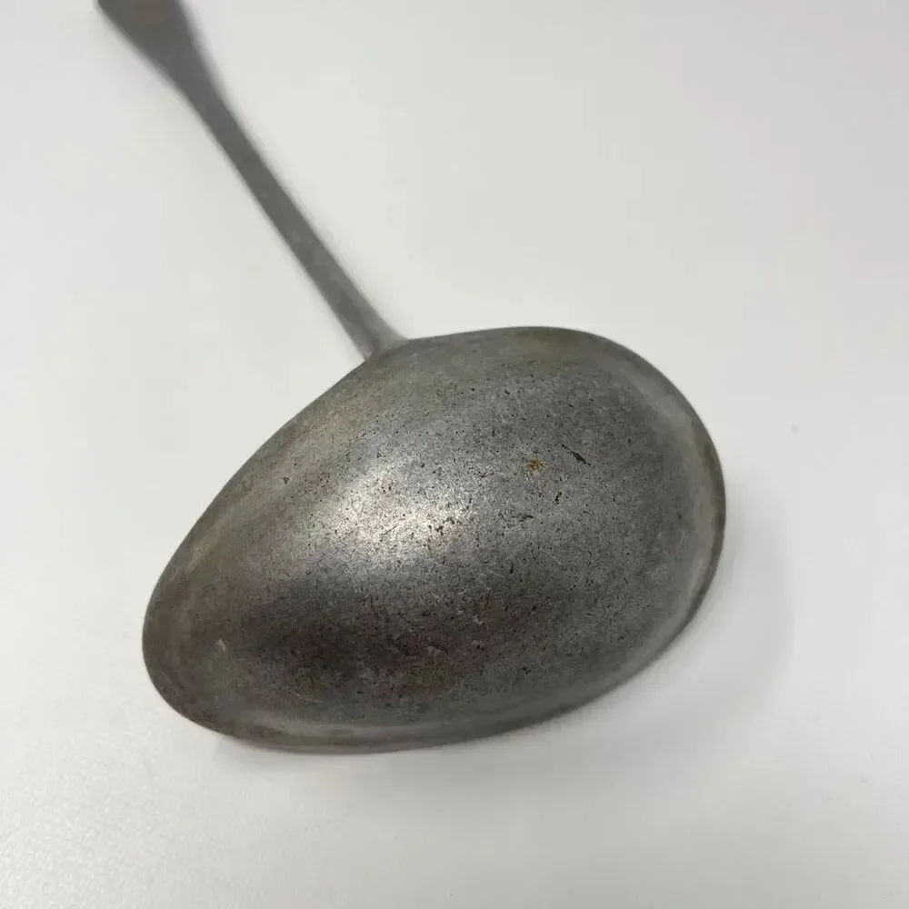 Vintage Wagner Ware Cast Aluminum Sauce Soup Ladle Pourer 11.5” Teardrop Shape